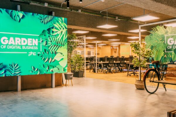 Entrada no Garden LED Wall